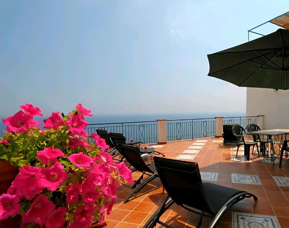 Terrazza Di Rosa - Sea View Villa Праяно Екстериор снимка